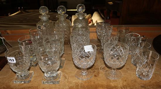 Three decanters, six and four glasses & others(-)